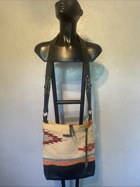 Boho Woven Crossbody Bag with Southwestern Pattern - Beige and Black